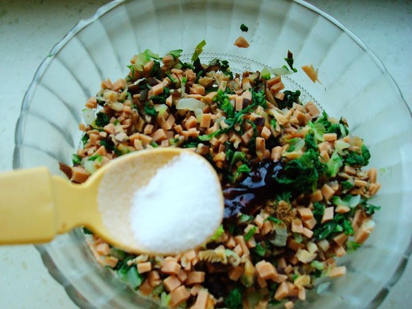 青菜火腿丸子的做法-家常味蒸菜譜-易網健康養生網 青菜火腿丸子的做法-家常味蒸菜譜