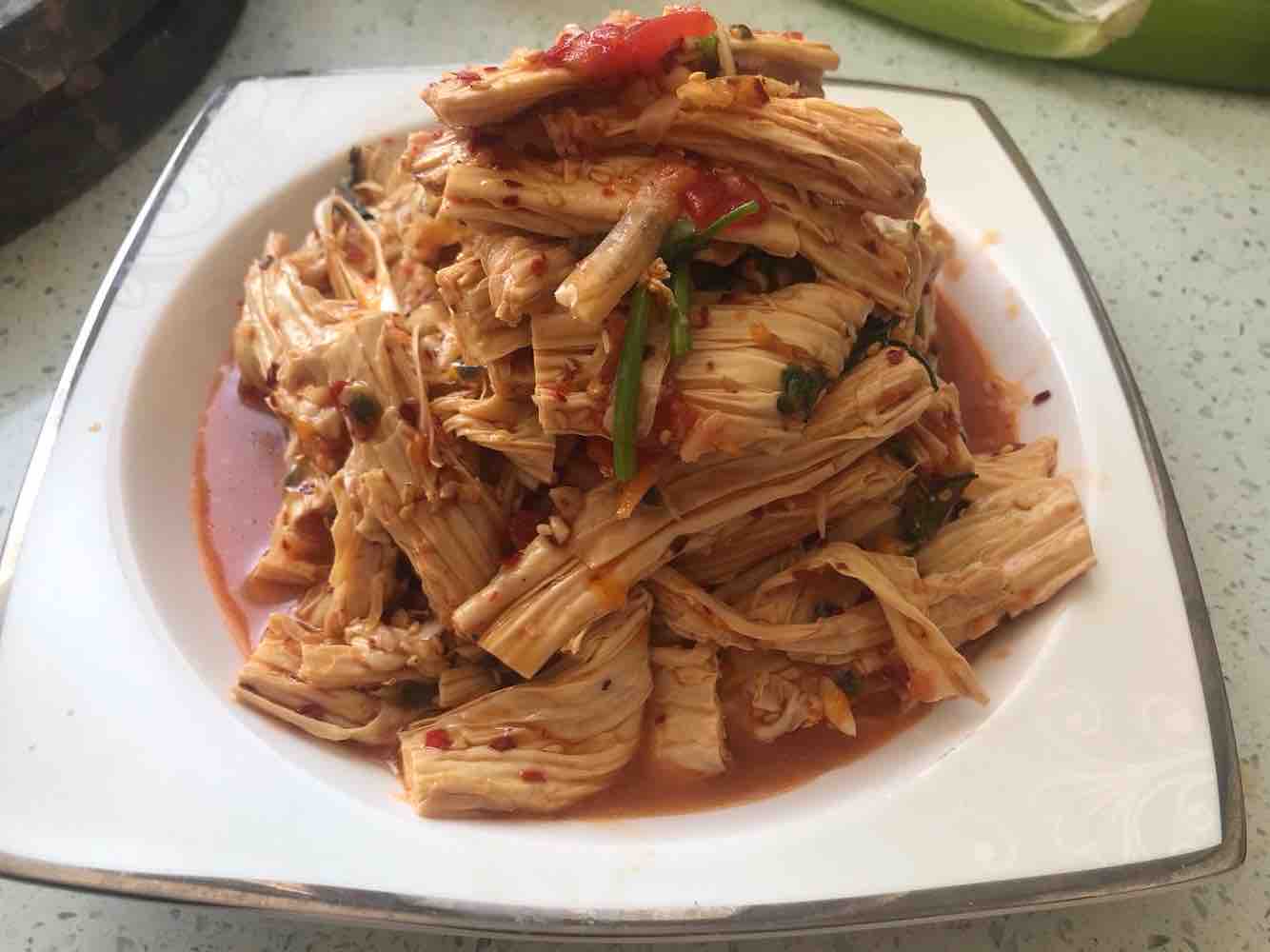 百香涼拌腐竹的做法-酸辣味拌菜譜-易網健康養生網 百香涼拌腐竹的做法-酸辣味拌菜譜