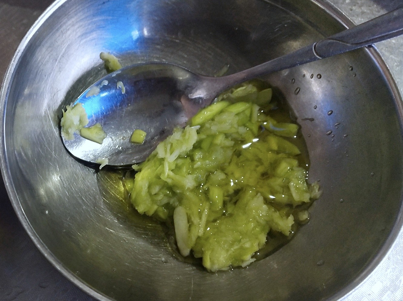 槐花拌豆腐的做法-家常味煮菜譜-易網(wǎng)健康養(yǎng)生網(wǎng) 槐花拌豆腐的做法-家常味煮菜譜