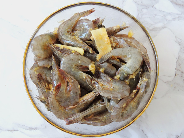 蒜蓉粉絲烤蝦的做法-蒜香味烤菜譜