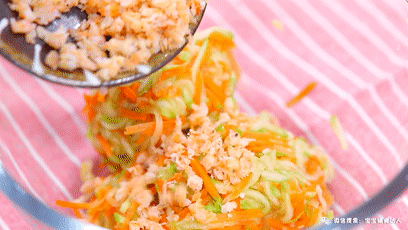 蔬菜抱蛋包  寶寶輔食食譜的做法-家常味烙菜譜