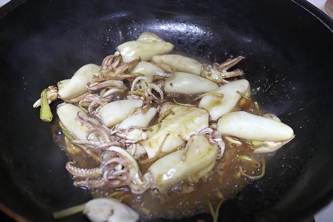 韭菜炒海兔的做法-咸鮮味炒菜譜