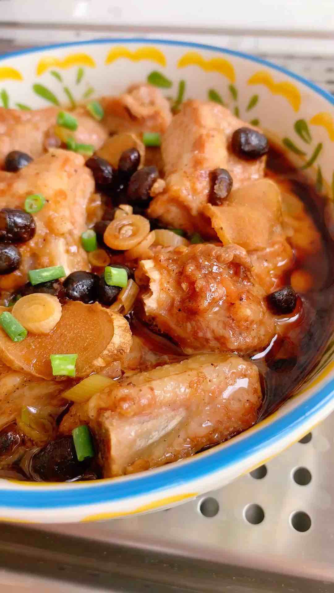 簡單快手的豆豉蒸排骨的做法-咸鮮味蒸菜譜-易網(wǎng)健康養(yǎng)生網(wǎng) 簡單快手的豆豉蒸排骨的做法-咸鮮味蒸菜譜