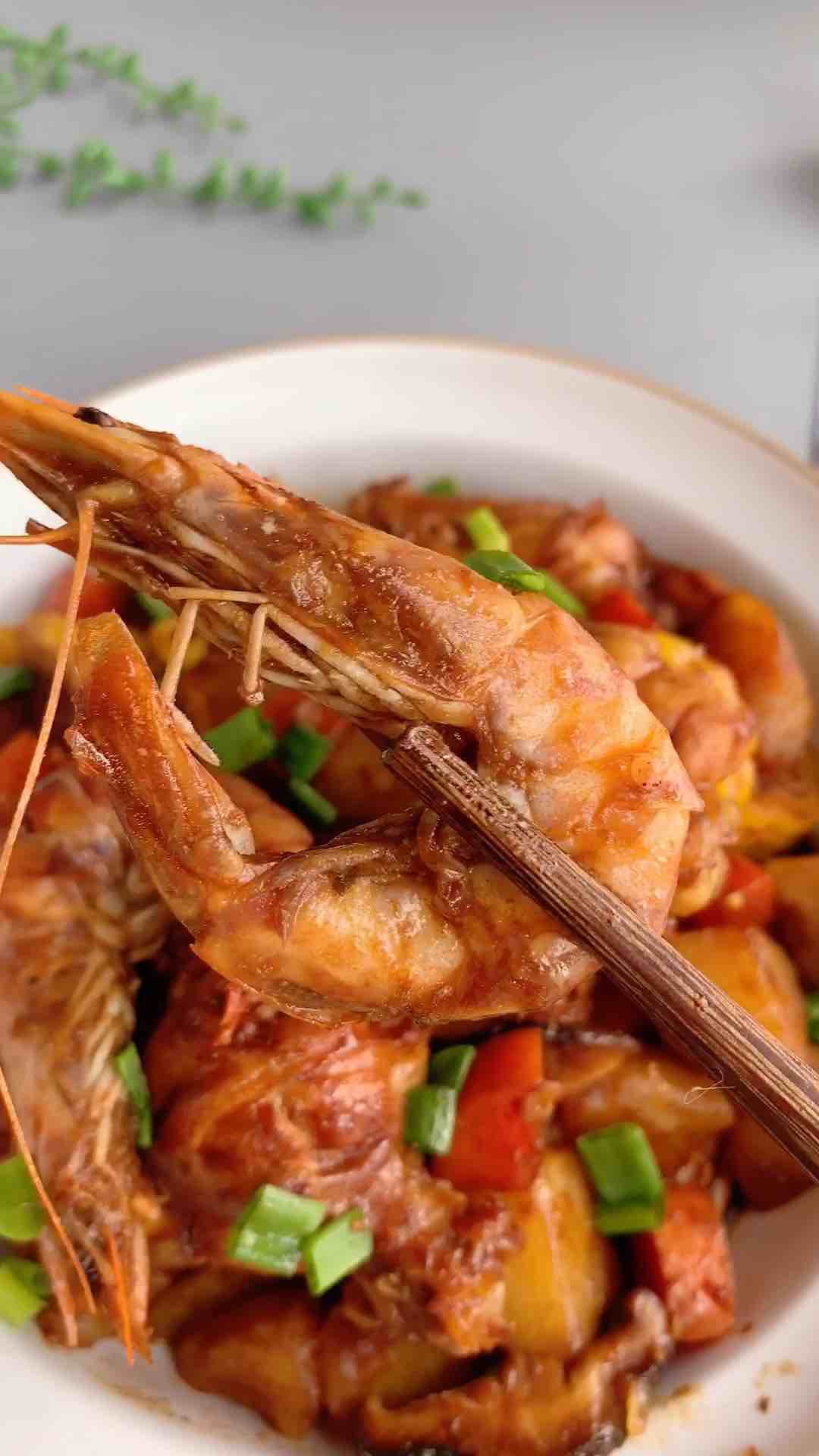 鮮蝦雞腿煲的做法-咸鮮味燉菜譜-易網(wǎng)健康養(yǎng)生網(wǎng) 鮮蝦雞腿煲的做法-咸鮮味燉菜譜