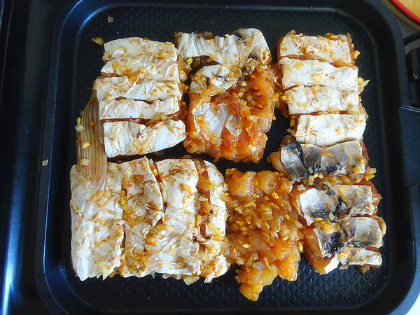 電餅鐺烤魚(yú)的做法-咸鮮味烤菜譜-易網(wǎng)健康養(yǎng)生網(wǎng) 電餅鐺烤魚(yú)的做法-咸鮮味烤菜譜
