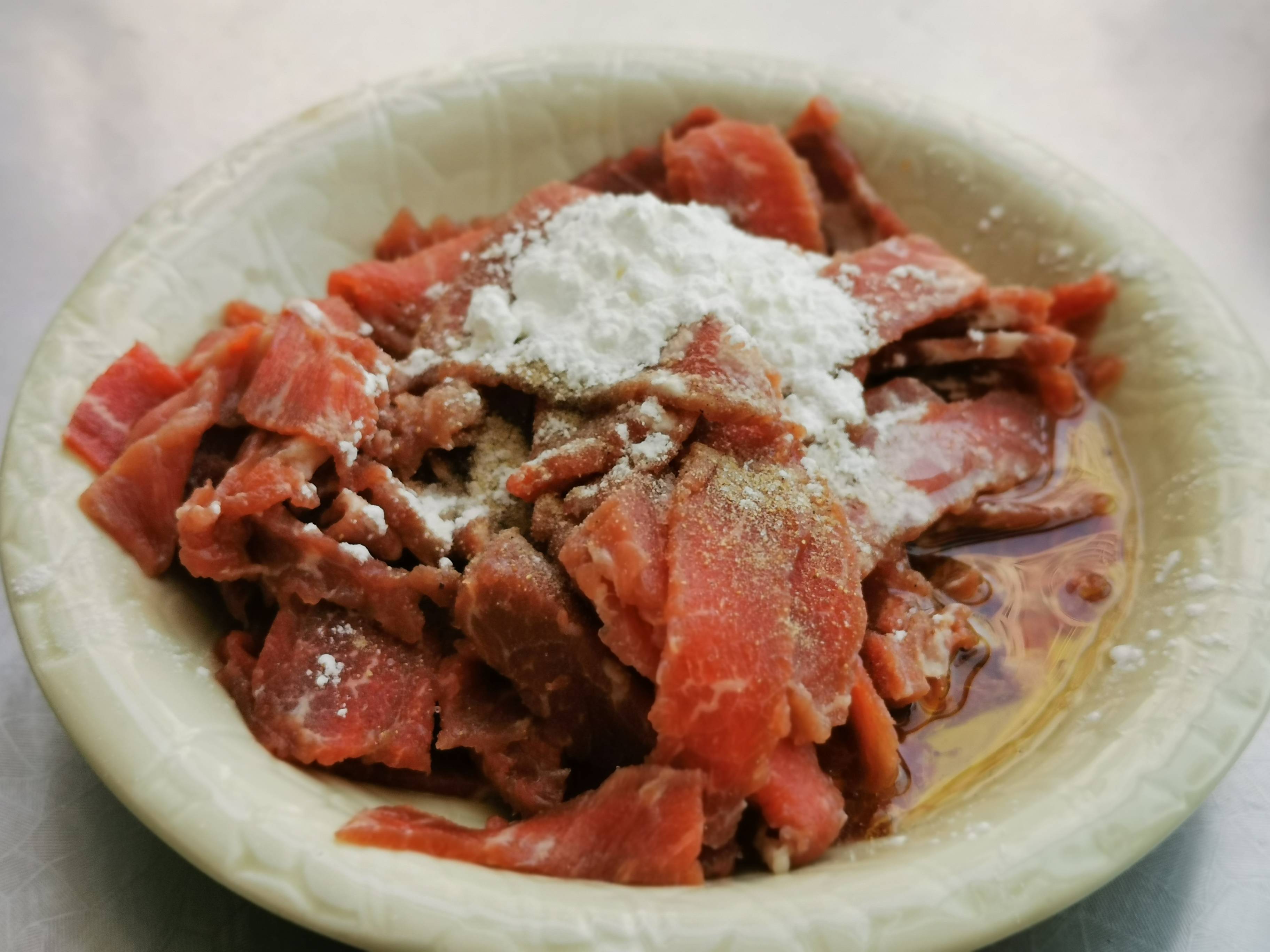 萵筍牛肉片的做法-咸鮮味炒菜譜-易網<a href=http://www.jsjjzhkt.cn/ target=_blank class=infotextkey>健康養生</a>網 萵筍牛肉片的做法-咸鮮味炒菜譜