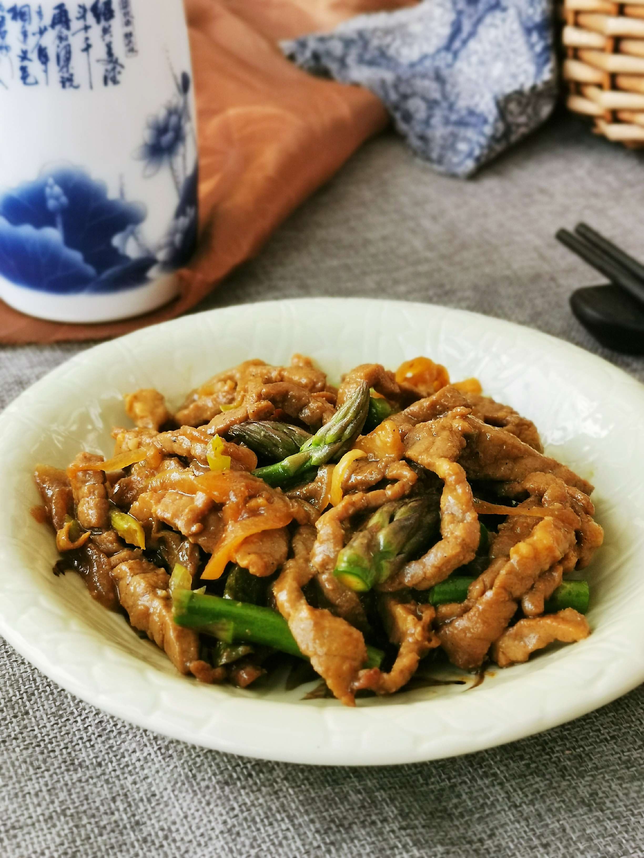 蘆筍牛柳的做法-咸鮮味炒菜譜-易網(wǎng)健康養(yǎng)生網(wǎng) 蘆筍牛柳的做法-咸鮮味炒菜譜