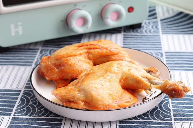 奧爾良嫩烤雞腿的做法-香辣味烘焙菜譜-易網健康養生網 奧爾良嫩烤雞腿的做法-香辣味烘焙菜譜