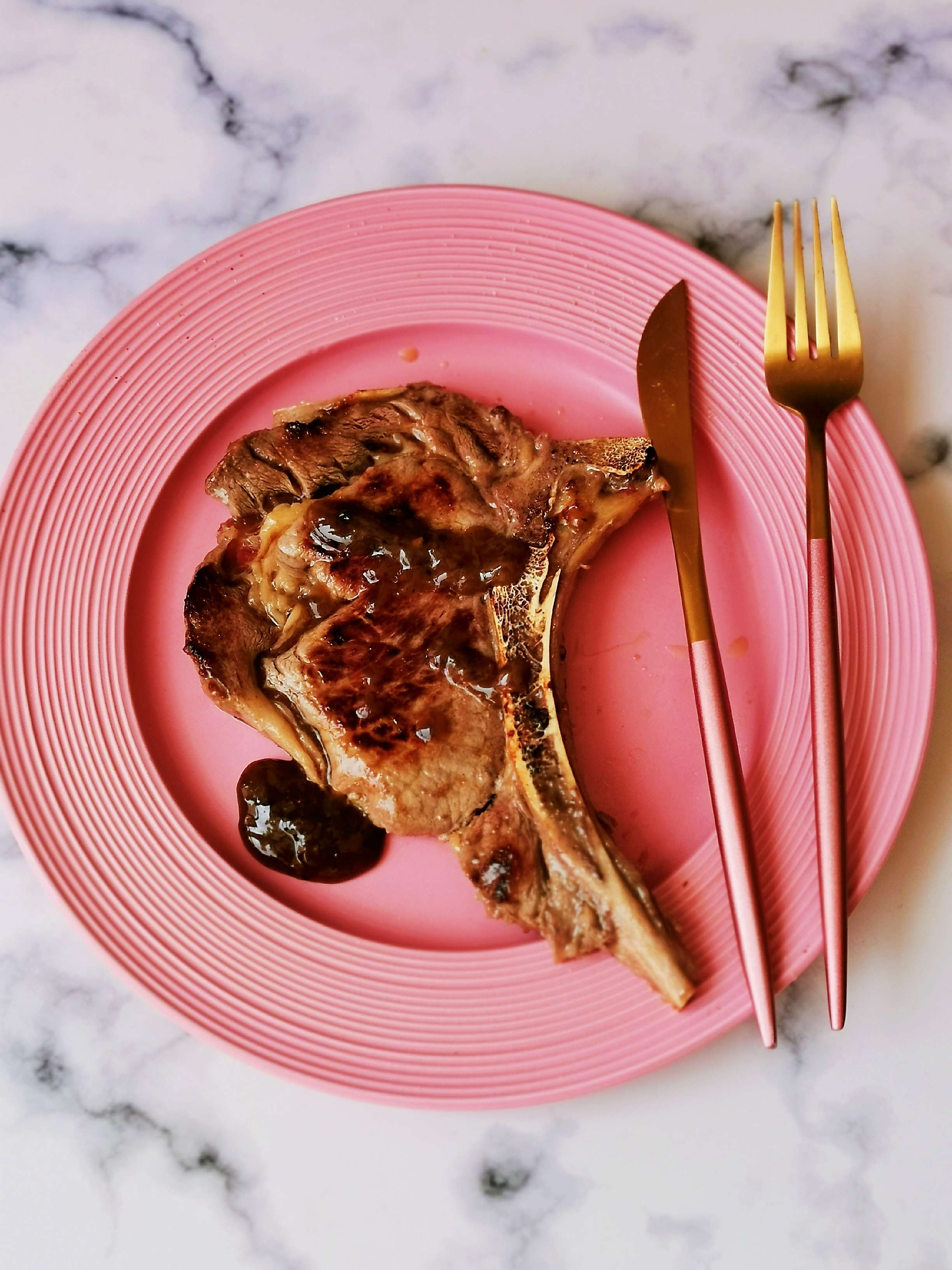 黑胡椒戰斧牛排的做法-黑椒味煎菜譜