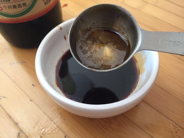 芝麻煎雞腿的做法-咸鮮味煎菜譜-易網(wǎng)健康養(yǎng)生網(wǎng) 芝麻煎雞腿的做法-咸鮮味煎菜譜