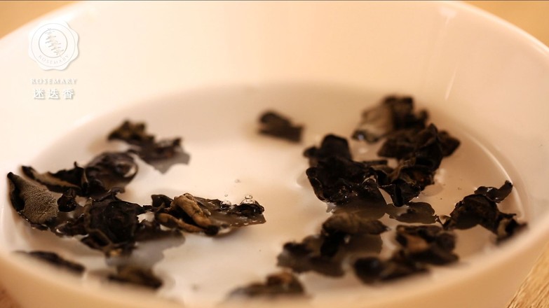 素八珍豆腐的做法-家常味炒菜譜-易網<a href=http://www.jsjjzhkt.cn/ target=_blank class=infotextkey>健康養生</a>網 素八珍豆腐的做法-家常味炒菜譜