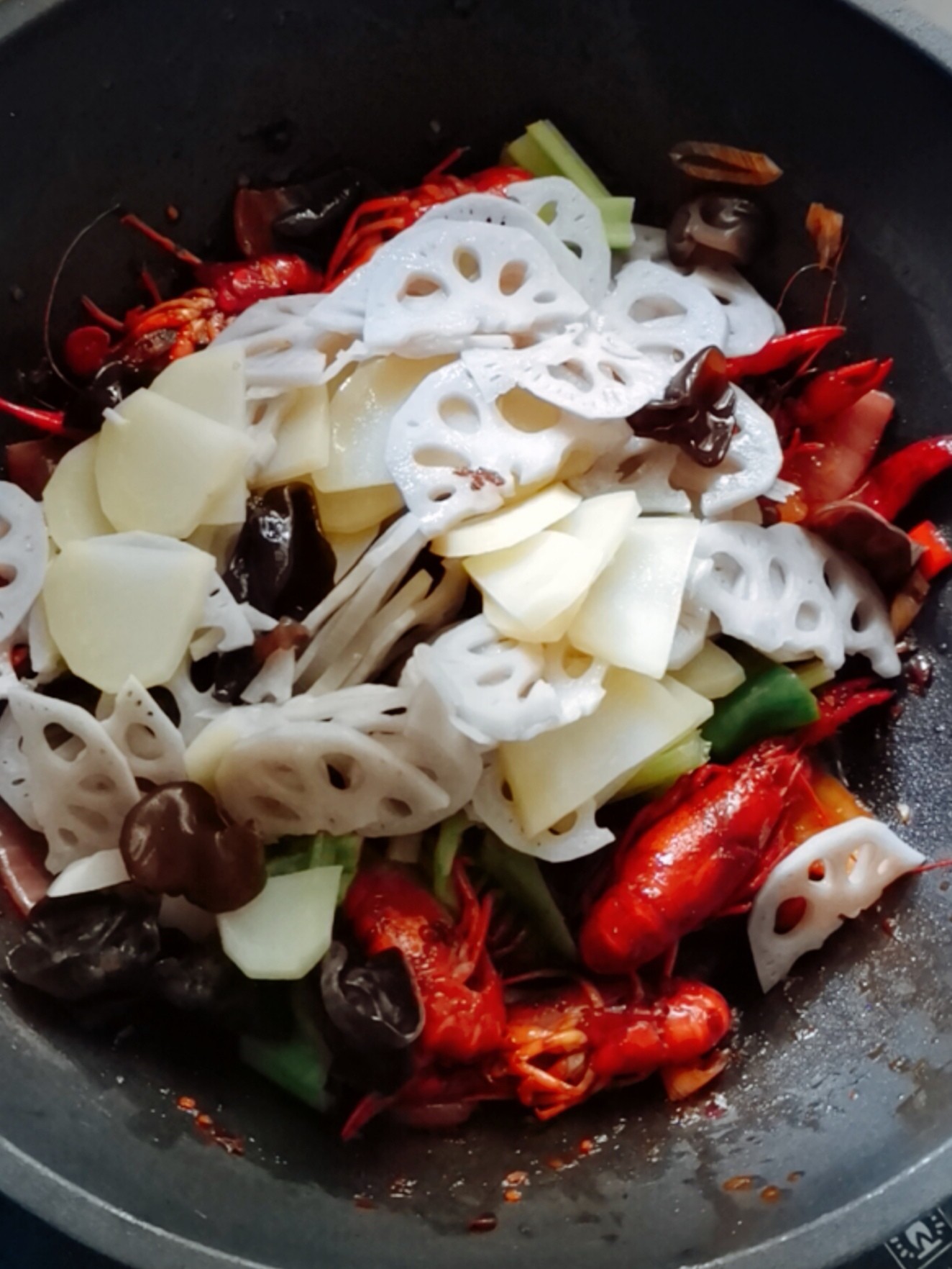 干鍋小龍蝦的做法-香辣味炒菜譜-易網健康養生網 干鍋小龍蝦的做法-香辣味炒菜譜