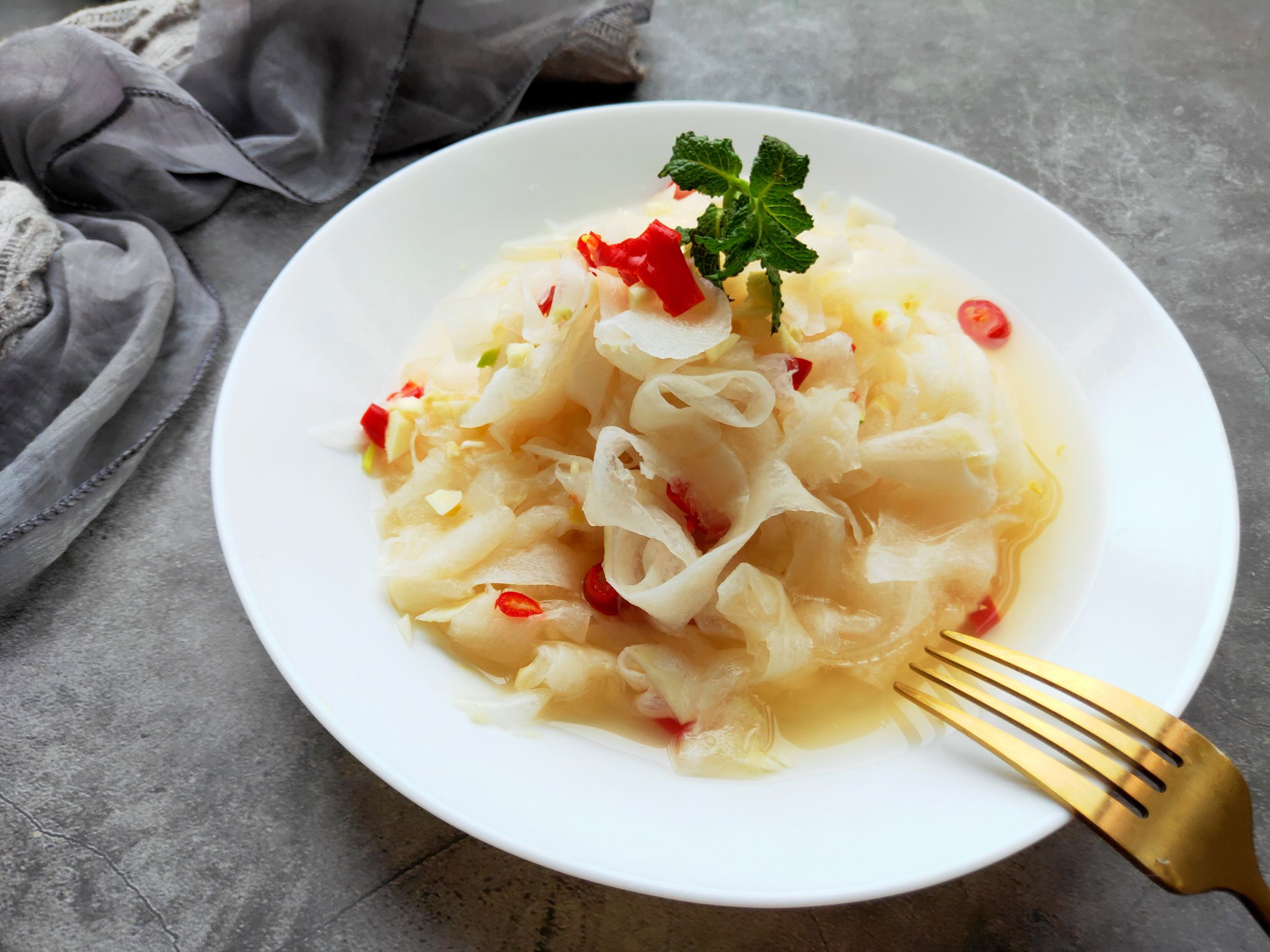 蘋果醋白玉蘿卜的做法-酸辣味拌菜譜-易網(wǎng)健康養(yǎng)生網(wǎng) 蘋果醋白玉蘿卜的做法-酸辣味拌菜譜