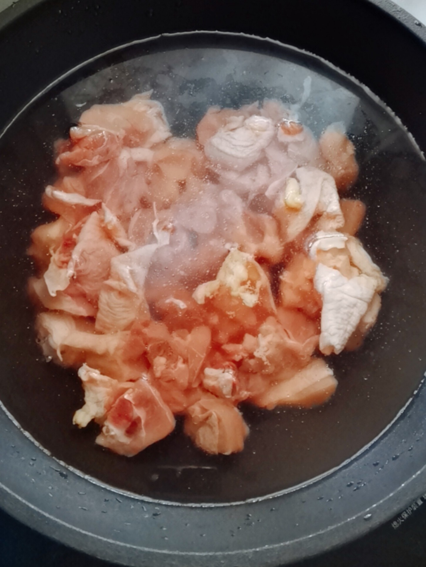 鮮蝦蛤蜊炒雞的做法-咸鮮味炒菜譜-易網健康養生網 鮮蝦蛤蜊炒雞的做法-咸鮮味炒菜譜