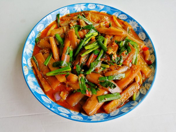 茄子炒韭菜的做法-家常味炒菜譜-易網(wǎng)健康養(yǎng)生網(wǎng) 茄子炒韭菜的做法-家常味炒菜譜