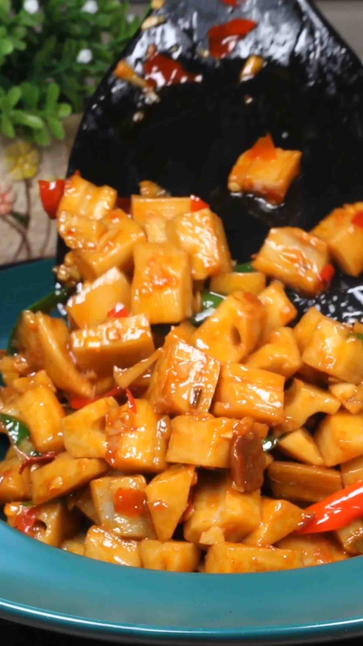 辣炒藕丁的做法-香辣味炒菜譜