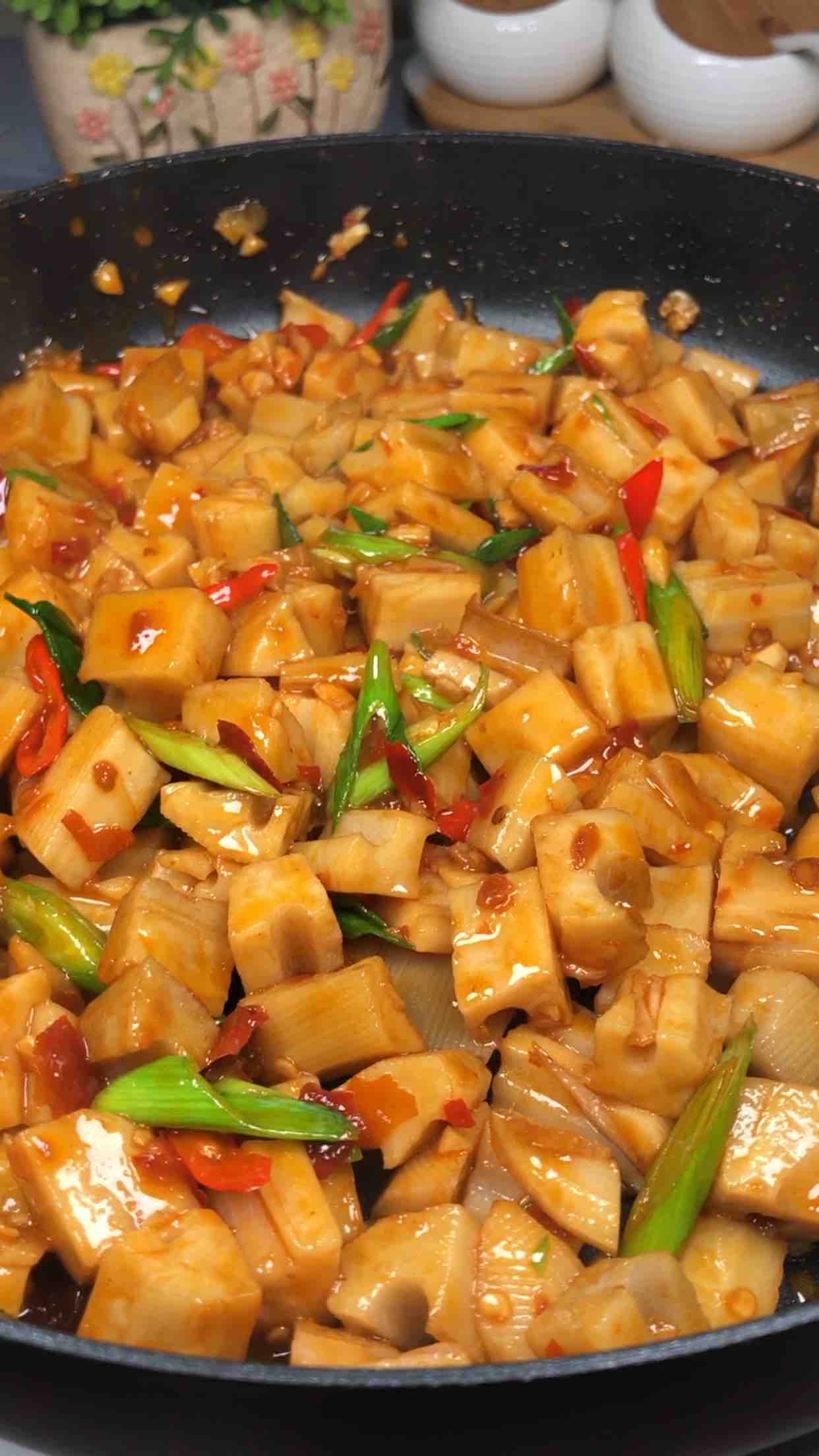 辣炒藕丁的做法-香辣味炒菜譜