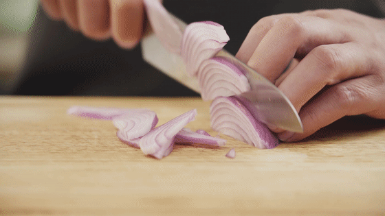 涼拌七味肥牛【孔老師教做菜】的做法-家常味拌菜譜-易網健康養生網 涼拌七味肥牛【孔老師教做菜】的做法-家常味拌菜譜