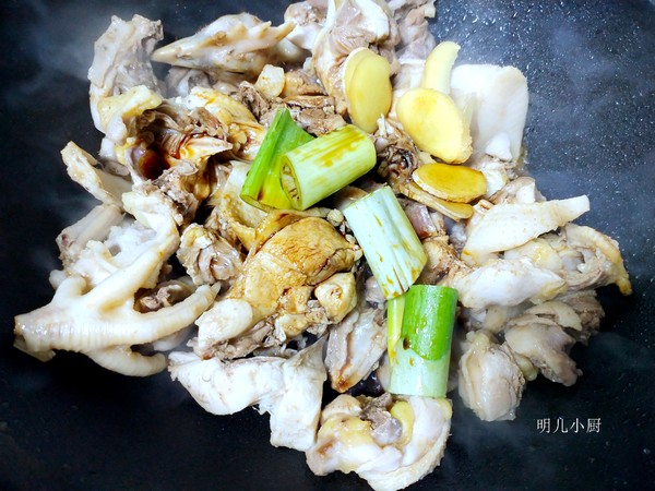 燉雞的做法-家常味燉菜譜