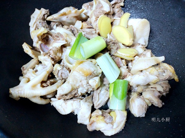 燉雞的做法-家常味燉菜譜