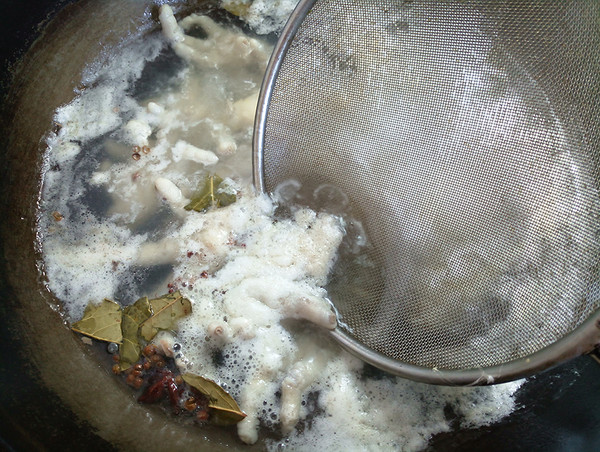 檸檬鳳爪的做法-酸辣味泡菜譜-易網健康養生網 檸檬鳳爪的做法-酸辣味泡菜譜