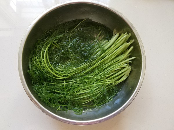 茴香扒拉的做法-家常味蒸菜譜-易網<a href=http://www.jsjjzhkt.cn/ target=_blank class=infotextkey>健康養生</a>網 茴香扒拉的做法-家常味蒸菜譜