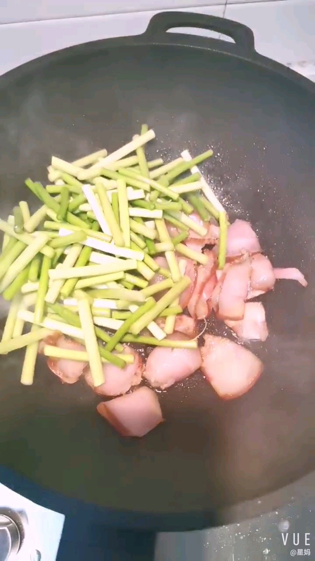蒜苗炒臘肉的做法-家常味炒菜譜