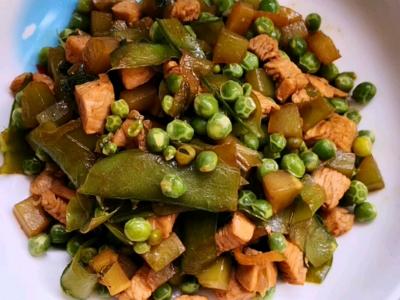 雞丁炒青筍豌豆的做法-家常味炒菜譜