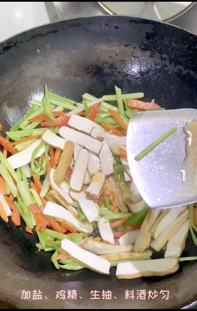 雜蔬香干的做法-家常味炒菜譜-易網健康養生網 雜蔬香干的做法-家常味炒菜譜