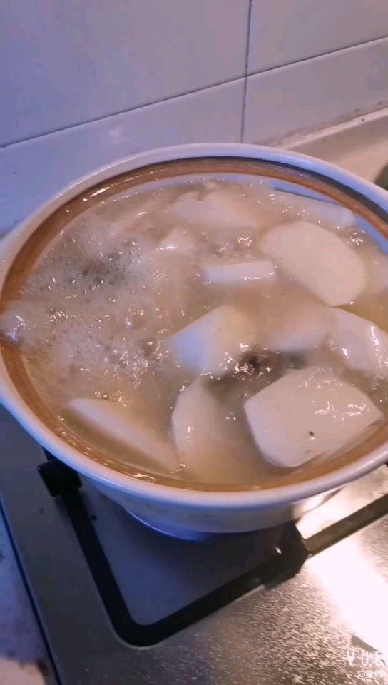 蘿卜燉牛骨的做法-家常味燉菜譜-易網健康養生網 蘿卜燉牛骨的做法-家常味燉菜譜