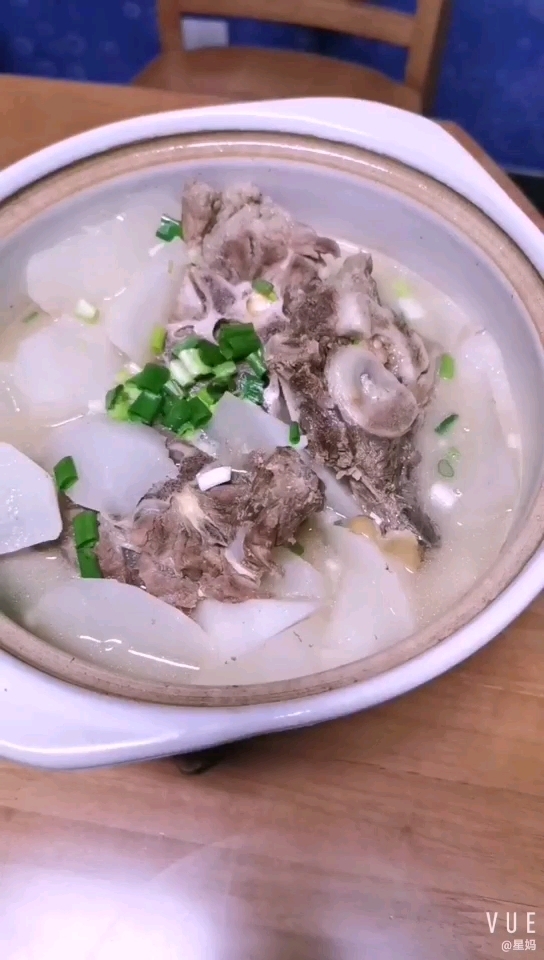 蘿卜燉牛骨的做法-家常味燉菜譜-易網健康養生網 蘿卜燉牛骨的做法-家常味燉菜譜