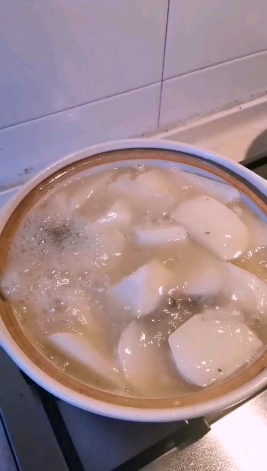 蘿卜燉牛骨的做法-家常味燉菜譜-易網健康養生網 蘿卜燉牛骨的做法-家常味燉菜譜