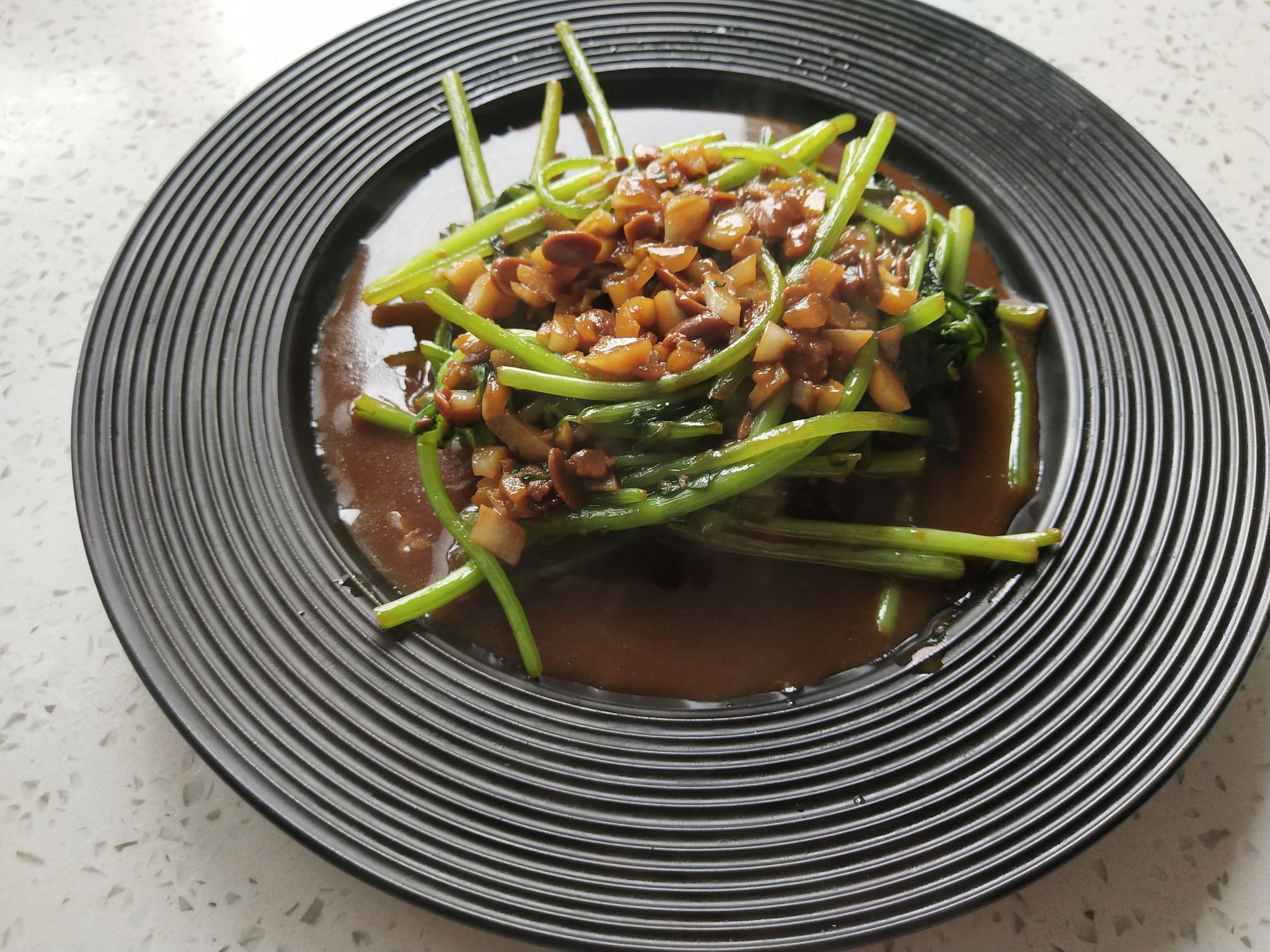 醬味茼蒿(偏甜口)的做法-家常味炒菜譜-易網健康養生網 醬味茼蒿(偏甜口)的做法-家常味炒菜譜