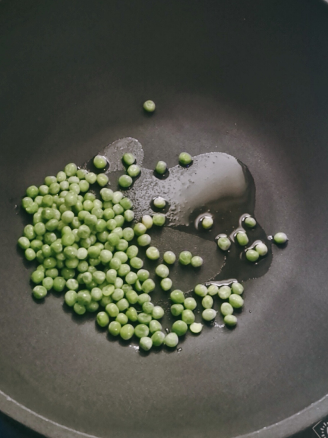 雞蛋炒青豆的做法-咸鮮味炒菜譜-易網健康養生網 雞蛋炒青豆的做法-咸鮮味炒菜譜