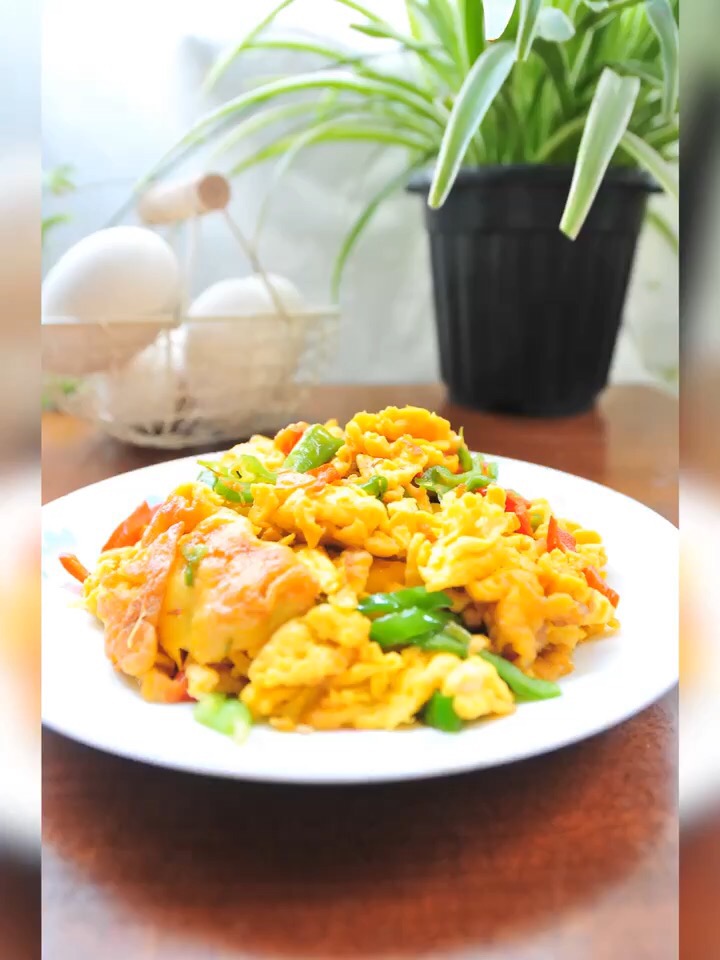 雙椒鵝蛋的做法-家常味炒菜譜