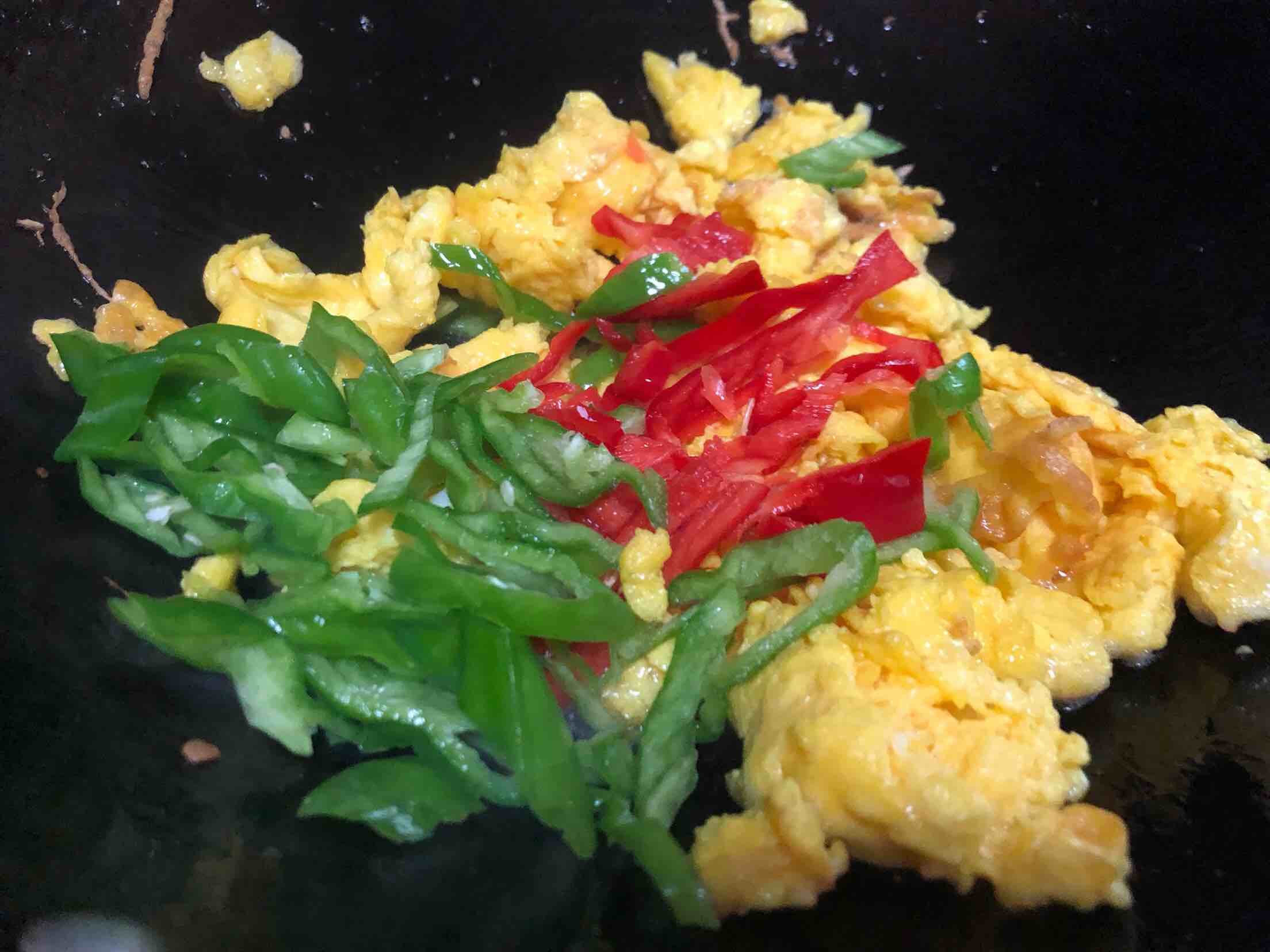 雙椒鵝蛋的做法-家常味炒菜譜-易網健康養生網 雙椒鵝蛋的做法-家常味炒菜譜