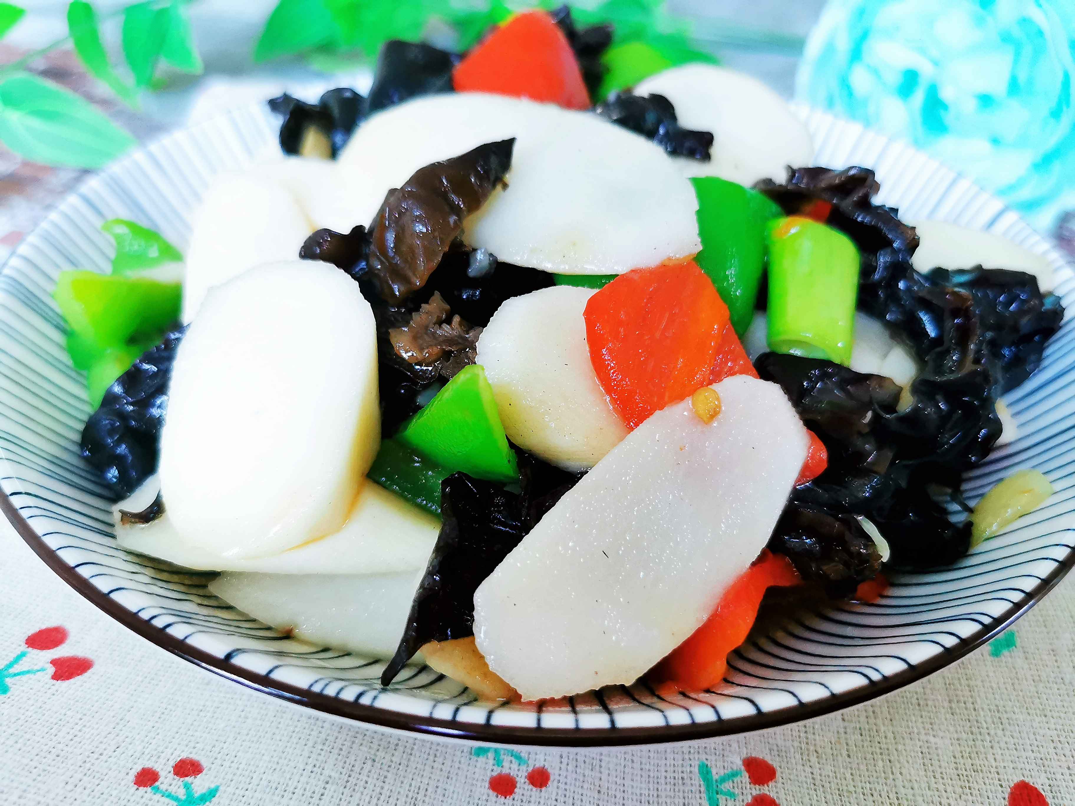 木耳炒山藥的做法-家常味炒菜譜