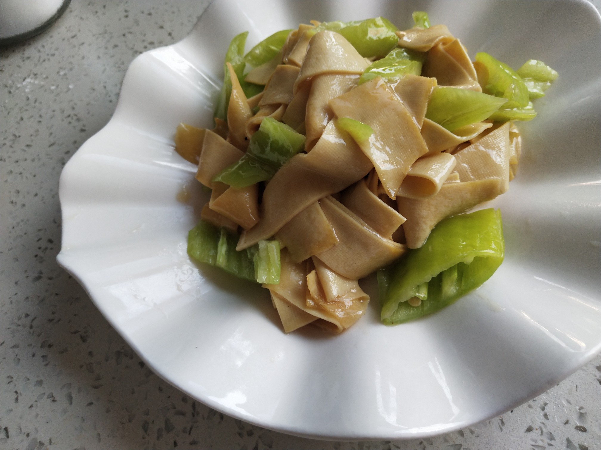 尖椒干豆腐的做法-咸鮮味炒菜譜