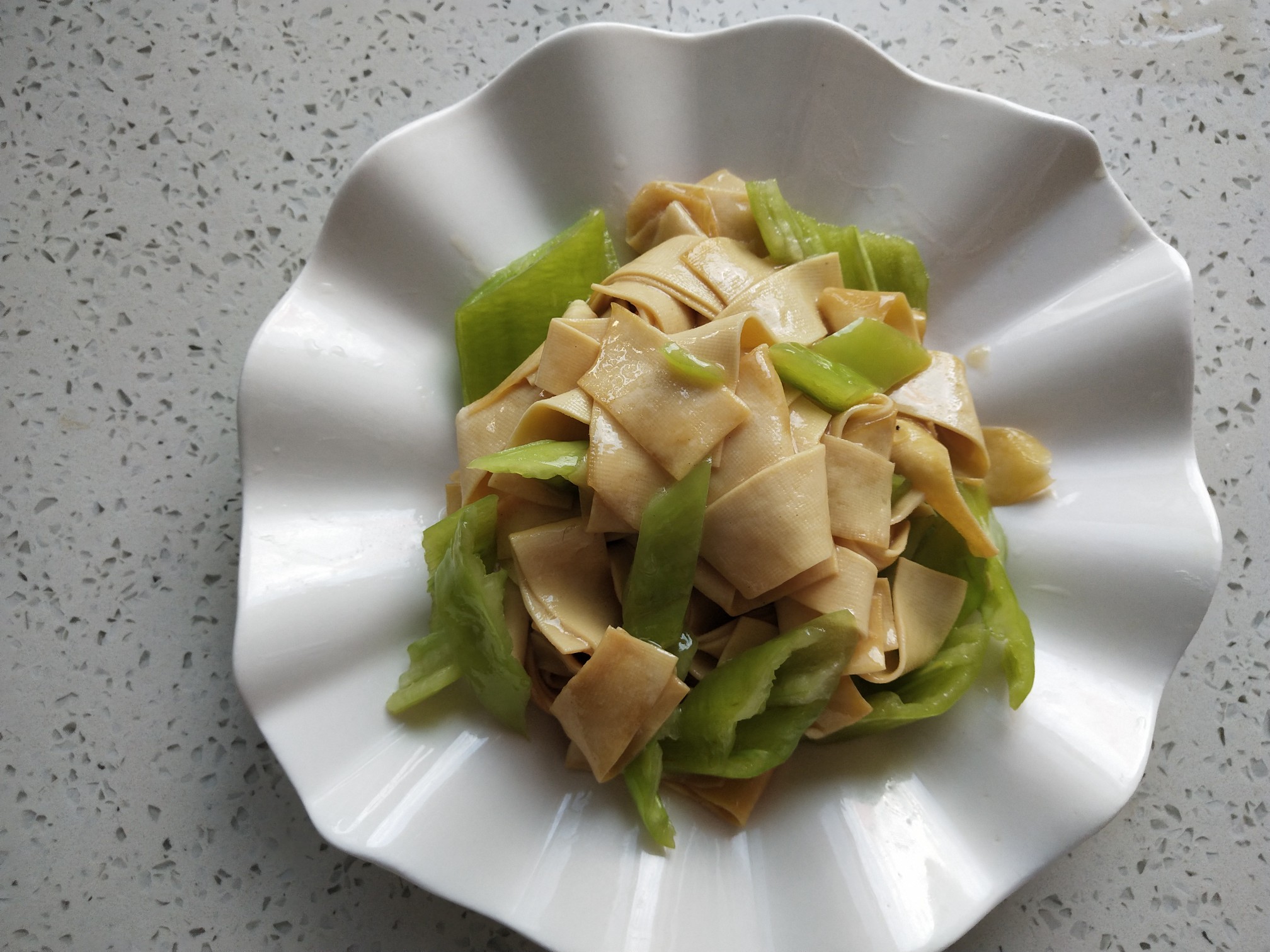 尖椒干豆腐的做法-咸鮮味炒菜譜