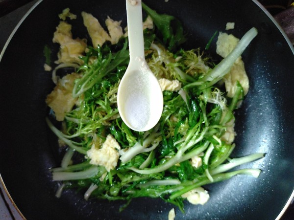 苦苣炒雞蛋的做法-家常味炒菜譜-易網健康養生網 苦苣炒雞蛋的做法-家常味炒菜譜