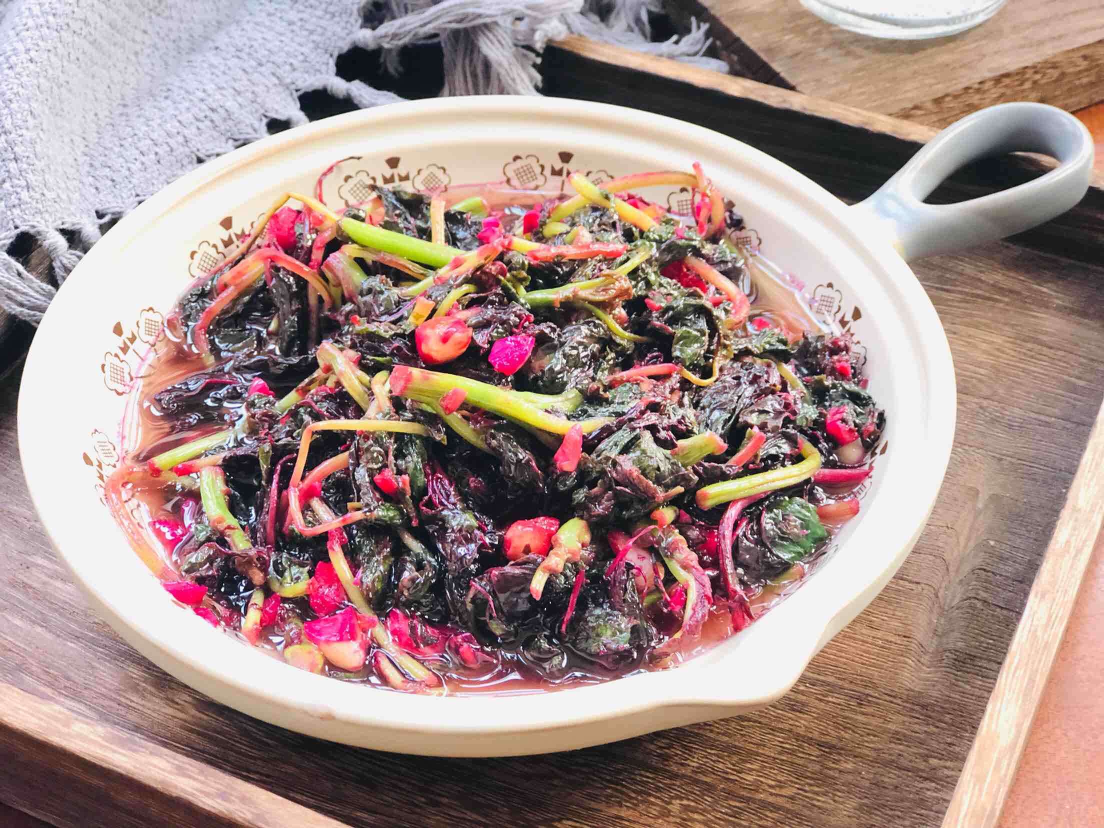 蒜泥莧菜的做法-家常味炒菜譜-易網健康養生網 蒜泥莧菜的做法-家常味炒菜譜