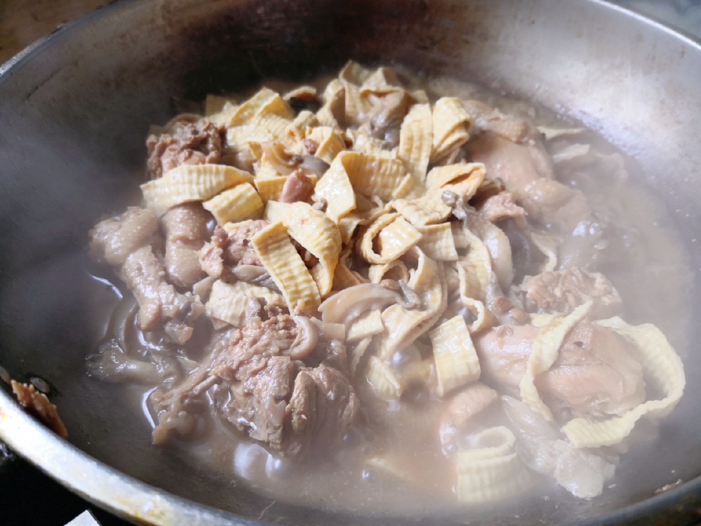 醬香雞塊的做法-醬香味燉菜譜-易網(wǎng)健康養(yǎng)生網(wǎng) 醬香雞塊的做法-醬香味燉菜譜