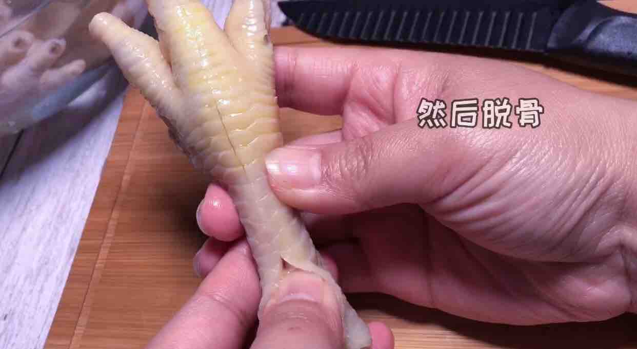 酸辣脫骨鳳爪的做法-酸辣味拌菜譜-易網健康養生網 酸辣脫骨鳳爪的做法-酸辣味拌菜譜