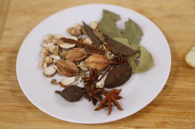 雜炒小龍蝦的做法-香辣味炒菜譜-易網(wǎng)健康養(yǎng)生網(wǎng) 雜炒小龍蝦的做法-香辣味炒菜譜