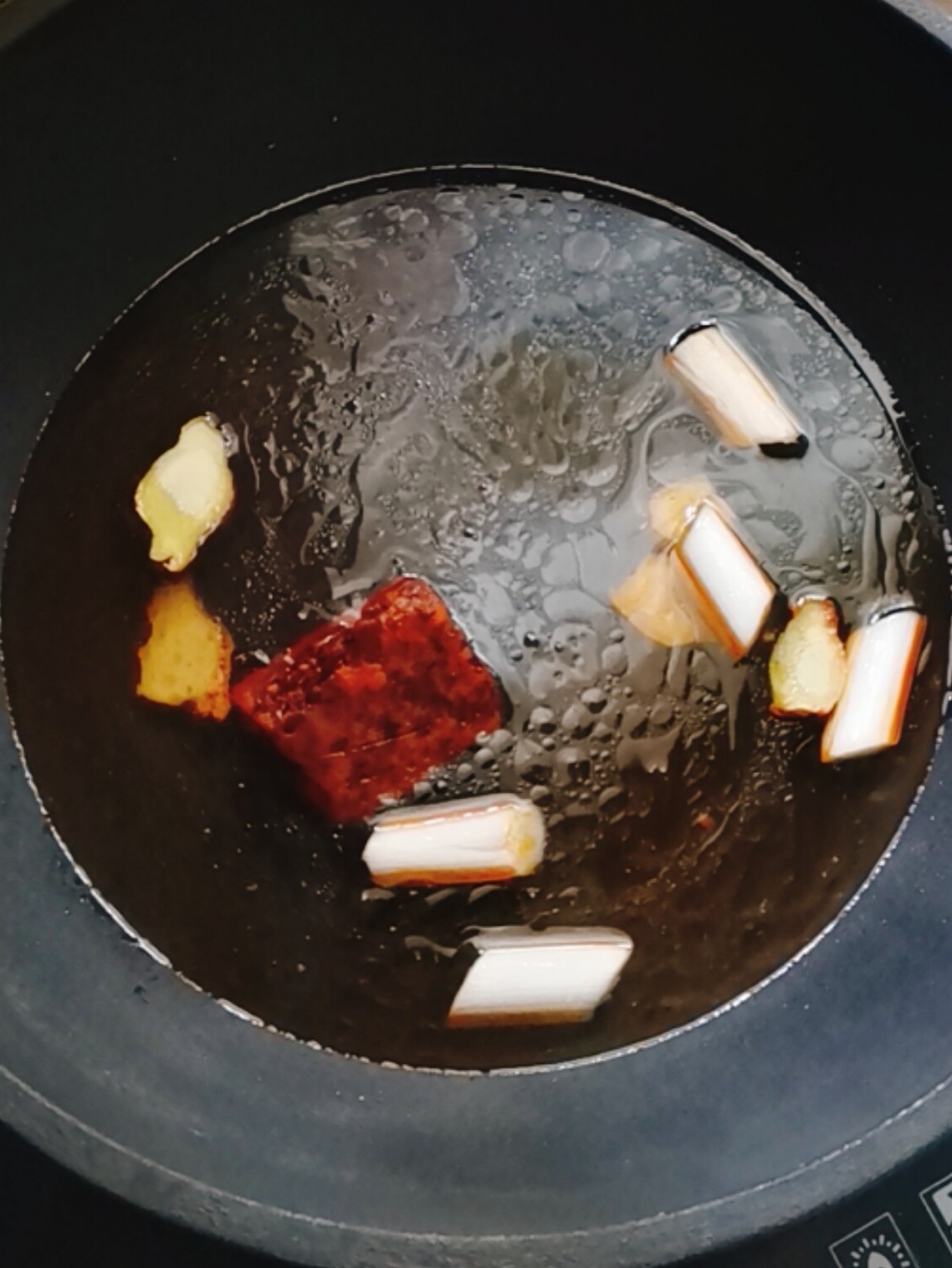 懶人火鍋的做法-麻辣味煮菜譜-易網健康養生網 懶人火鍋的做法-麻辣味煮菜譜