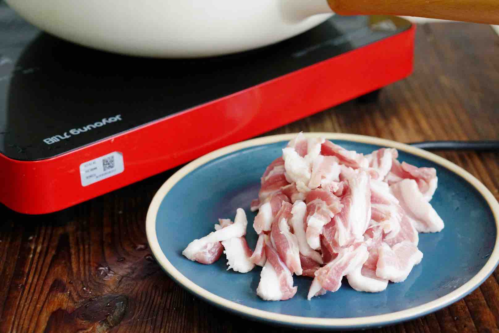 小炒肉 長沙特色菜的做法-家常味炒菜譜-易網健康養生網 小炒肉 長沙特色菜的做法-家常味炒菜譜