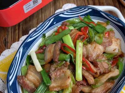 小炒肉 長(zhǎng)沙特色菜的做法-家常味炒菜譜