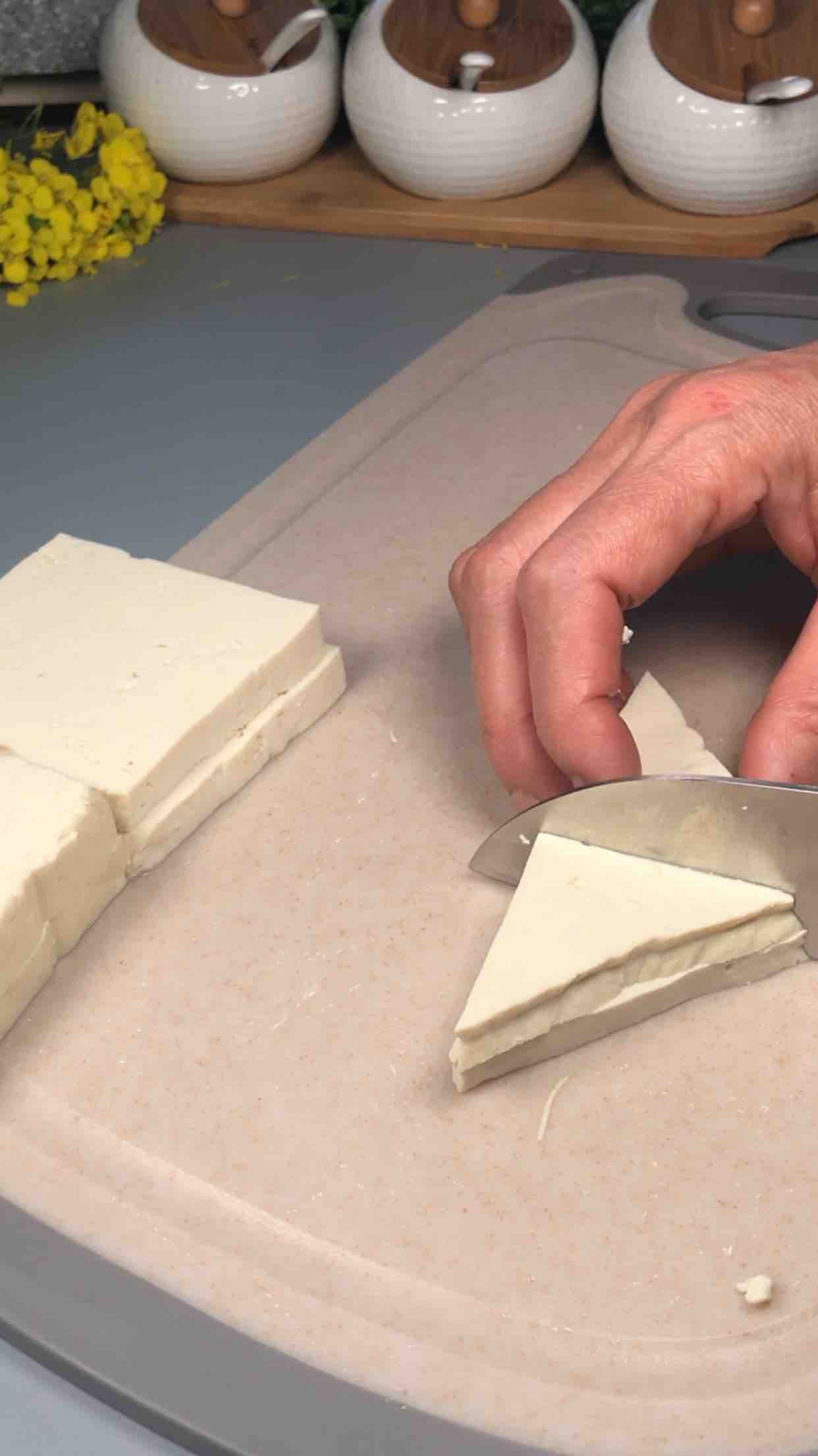 溜煎豆腐的做法-家常味煎菜譜-易網<a href=http://www.jsjjzhkt.cn/ target=_blank class=infotextkey>健康養生</a>網 溜煎豆腐的做法-家常味煎菜譜