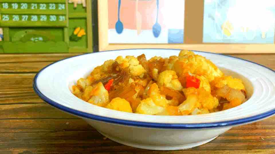 干鍋花菜，這樣做既簡單又好吃，一分鐘就能學會它的做法-家常味炒菜譜