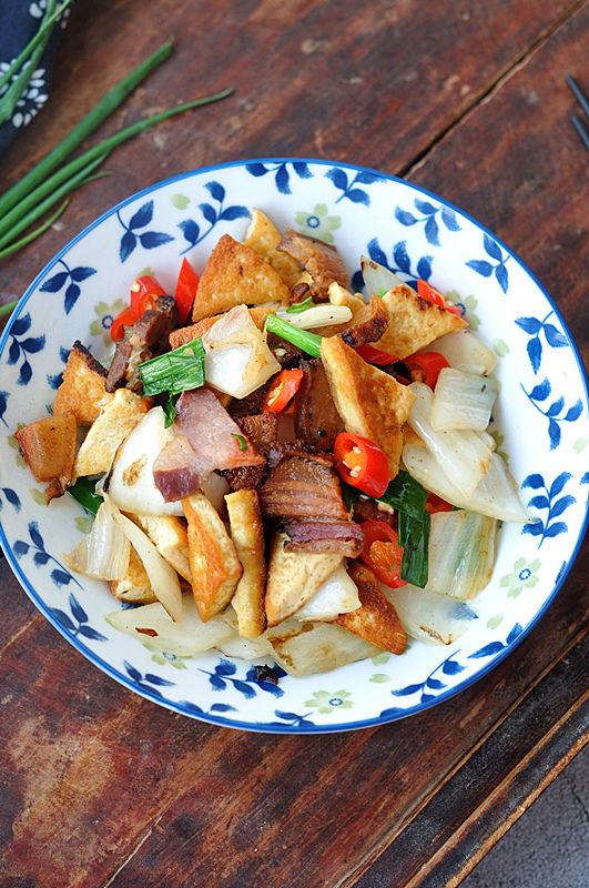 豆腐咸肉燒白菜的做法-家常味燒菜譜
